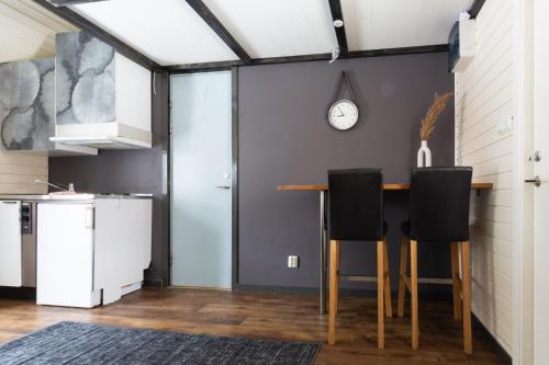 廚房, Aurora River Camp Glass igloos & cabins in 基律納市中心