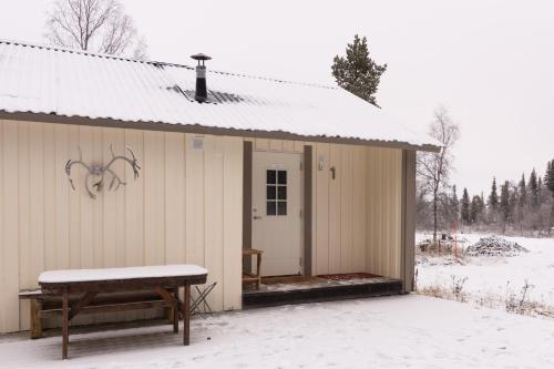 Aurora River Camp Glass igloos & cabins - Kiruna