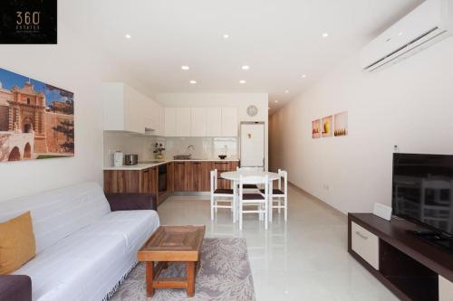 Comfy APT with Terrace, 5 mins to Sliema Ferries by 360 Estates, Gżira (Foto 6)