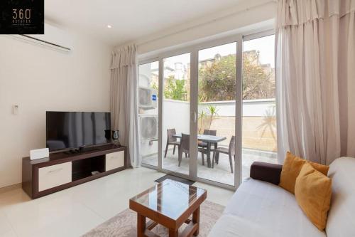 Comfy APT with Terrace, 5 mins to Sliema Ferries by 360 Estates, Gżira (Foto 2)
