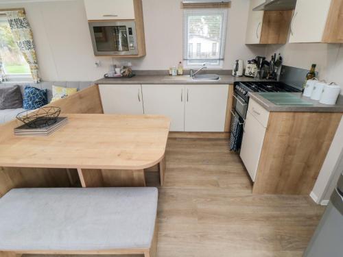 A szálláshely kívülről, Pines 30 in Cayton