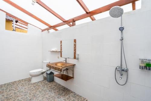 Deluxe Double Room with Balcony and Sea View image 7