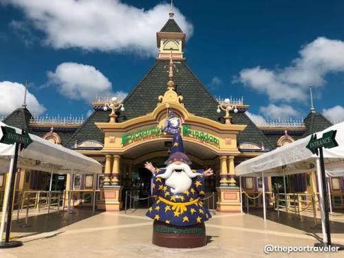 2 BR staycation beside Enchanted Kingdom