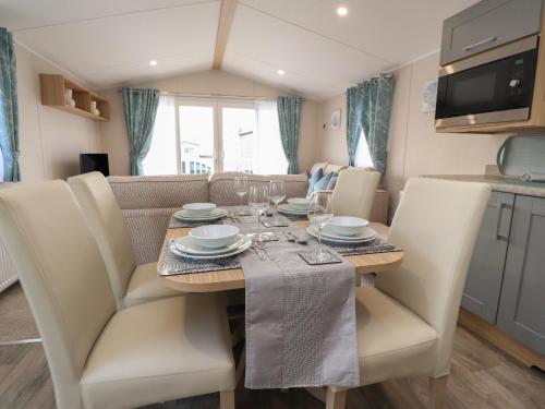 32 Bayview, Morecambe (photo 7)