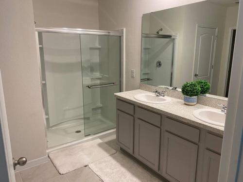 Bathroom, Cheerful New Construction 4 Bedroom Home in Eagle Lake (FL)