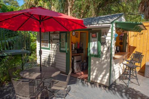 The Lookout Inn – New Orleans, LA