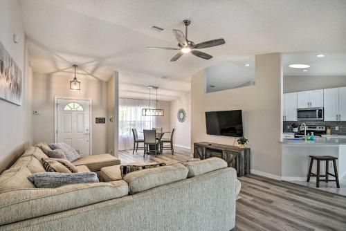 Palm Coast Retreat with Lanai Less Than 8 Mi to Beach! in Palm Coast, USA