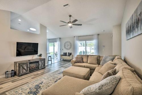 Palm Coast Retreat with Lanai Less Than 8 Mi to Beach! in Palm Coast, USA