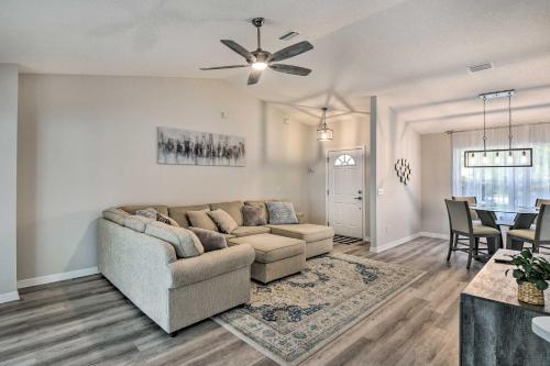 Palm Coast Retreat with Lanai Less Than 8 Mi to Beach! in Palm Coast, USA