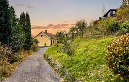 3 Bedroom Awesome Home In Farsund