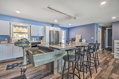 Charming Wausau Cottage On-Site Lake Access! in วอซอ (WI)