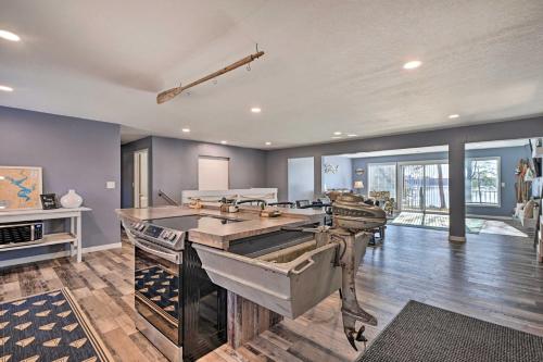 Charming Wausau Cottage On-Site Lake Access! in วอซอ (WI)