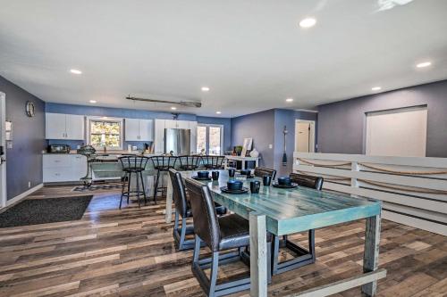 Charming Wausau Cottage On-Site Lake Access! in วอซอ (WI)