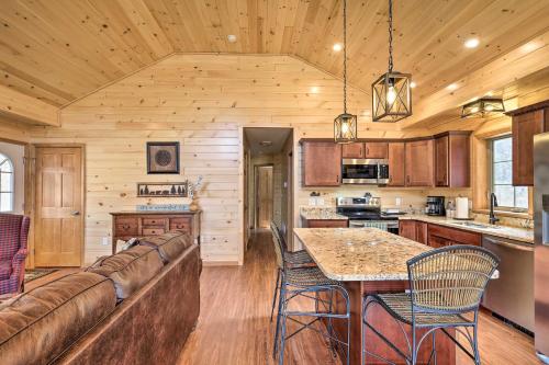 Chestertown Hideaway with Lake and Beach Access! in Chestertown, USA