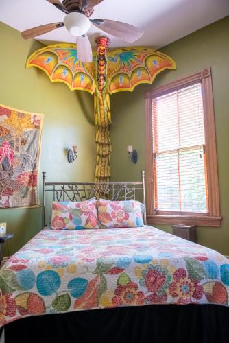1 queen bed
