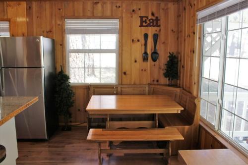 Sugar Bear Cottage - image 14