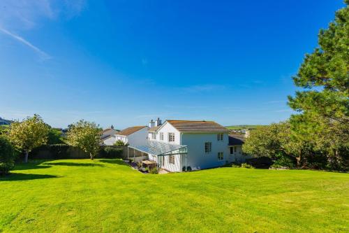 CROYDE MEADOWBANK 4 Bedrooms