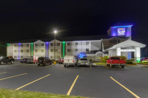 . Sleep Inn & Suites Allendale