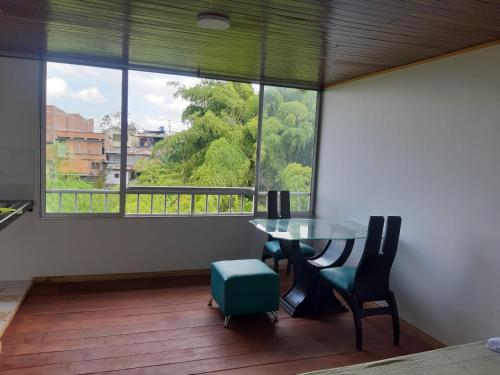 Apartamento de un ambiente, cocina, baño, acogedor, vista a zonas verdes, wifi