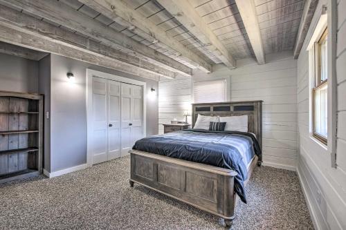 Spacious Massillon Log Cabin with Fire Pit! in Massillon (OH)