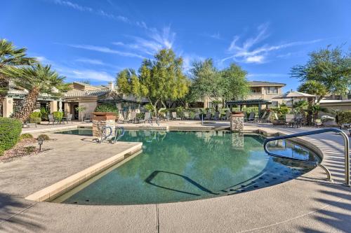 Pool, Lake and Mtn Views! Snowbird Gem in Phoenix in 阿瓦圖基