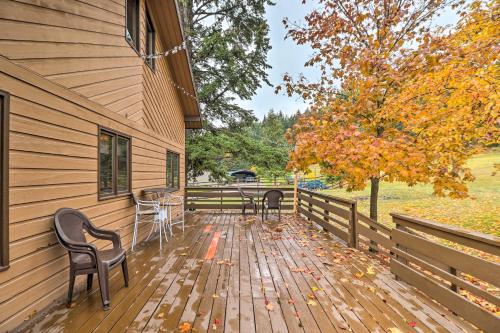 Serene Lakeside Hideaway with Deck in Downtown!