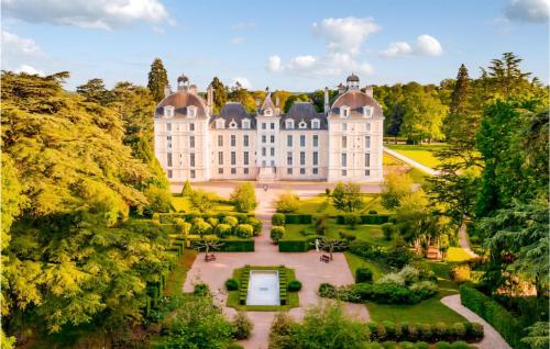 Cozy Apartment In Blois With Wifi
