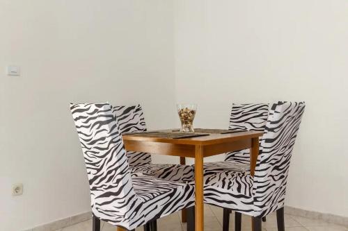 Apartments with a parking space Split - 12846 - image 7