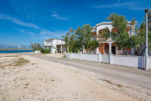 Apartments by the sea Vir - 20203