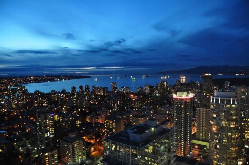 Luxurious Executive Suite & Ocean Views at the Shangri-La