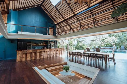 Maison Bukana - King Suite in Dapa