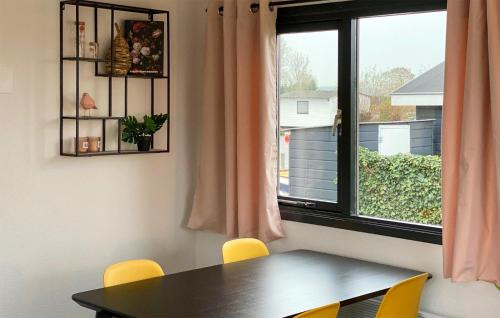  2 Bedroom Lovely Home In Breukelen in Breukelen