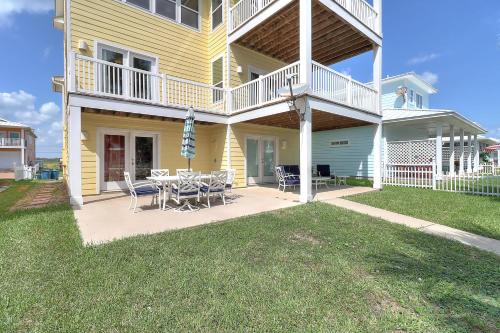 Sun Shiner Beach House RS109 in Port Aransas, USA