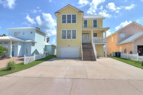 Sun Shiner Beach House RS109 in Port Aransas, USA