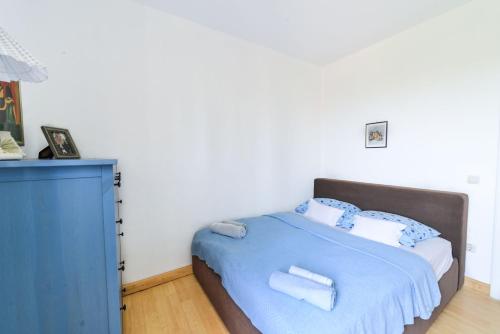 Two-Bedroom Apartment image 4