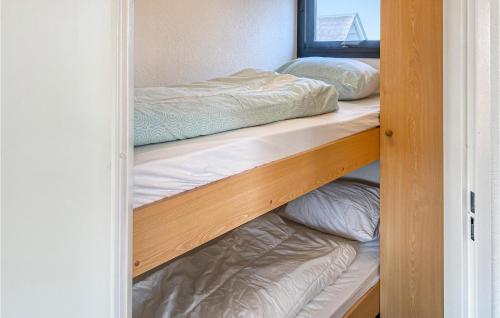 Nice home in Breukelen with WiFi and 2 Bedrooms - image 4