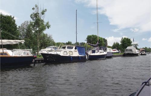 Nice home in Breukelen with WiFi and 2 Bedrooms - image 8
