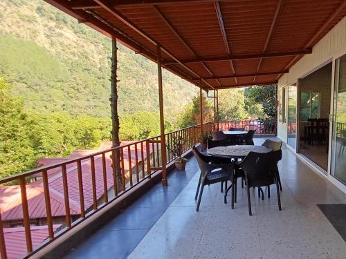 Vedant Valley Resort, Kund-Guptkashi, By Himalayan Eco Lodges