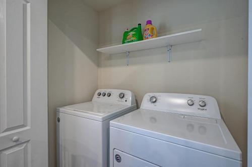 Relaxing Modern 2BR Home - King Bd - Near DT JAX - image 3