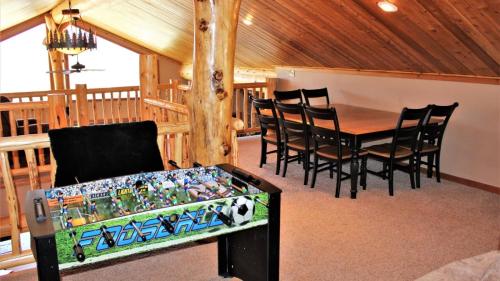 Cliffhanger Cabin - image 13
