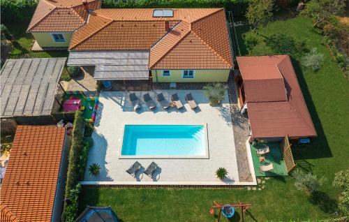 Cozy Home In Loborika With Heated Swimming Pool