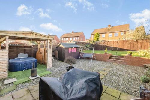 Lovely and Modern Three Bedroom House in Durham