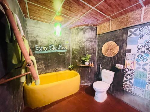 room detail thumbnail 2