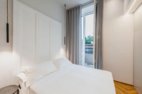 Apartment with Balcony image 2
