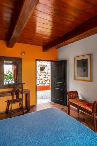 Superior Double Room image 5