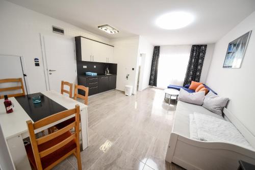 Apartmani Por - Apartment - Vir