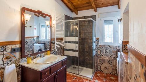 Fürdőszoba, Cortijo Rural Claudia Taberno by Ruralidays in Taberno