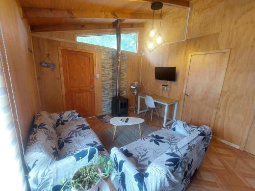 3 bedrooms, 5 beds