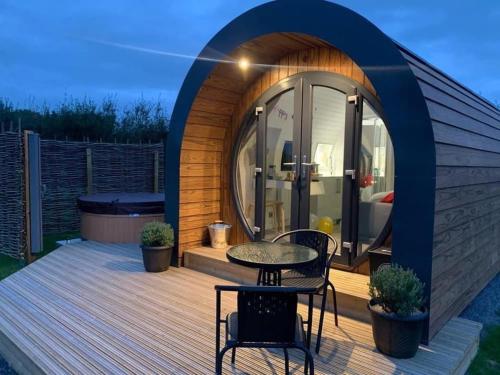 Laurel Farm Glamping in Brent Knoll