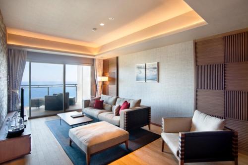 Atami Sekaie in Izusan